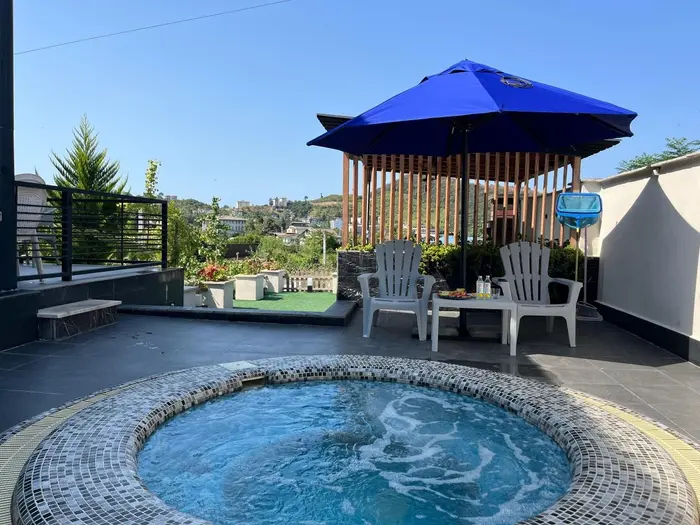 ویلا دوخوابه جکوزی دار نیل - جکوزی روباز دلنشین