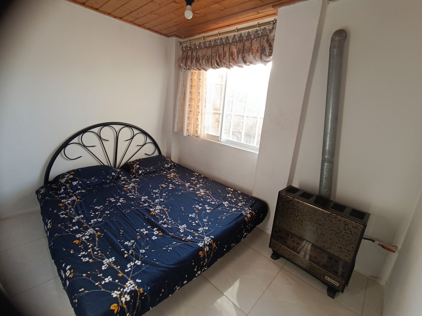 ویلا یک خوابه گل کاغذی 3