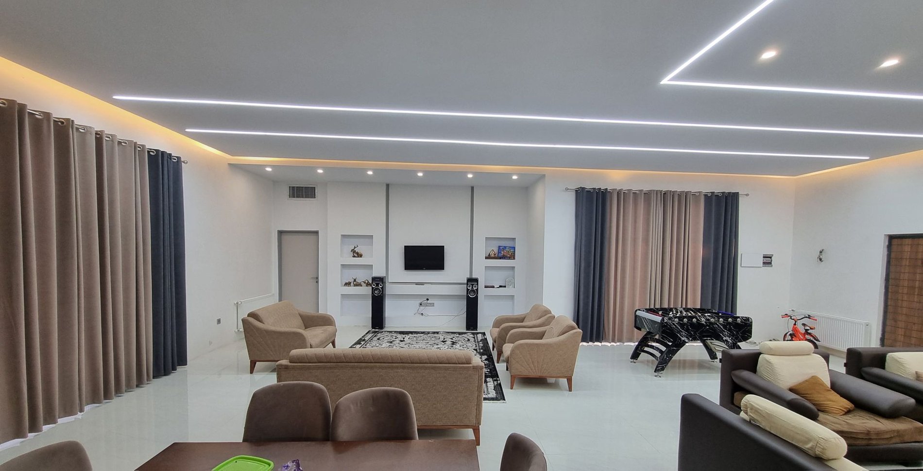 ویلا سه خوابه استخردار آبگرم آریاک