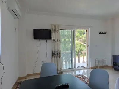 سوئیت فلت جنگلی لفور 1