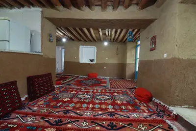 بومگردی یک خوابه راهین - واحد 1