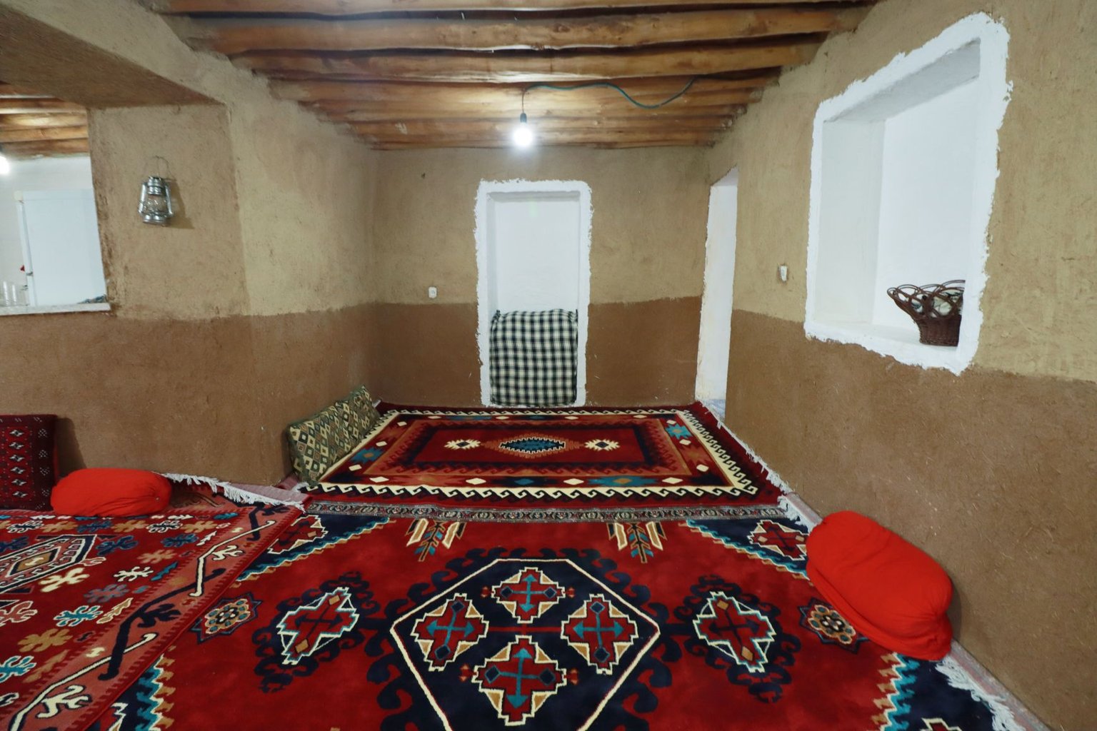 بومگردی یک خوابه راهین - واحد 1