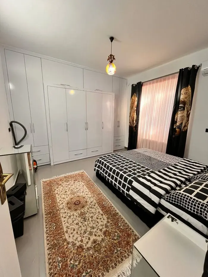 ویلا سه خوابه استخردار آبگرم باباعلی - اتاق خواب