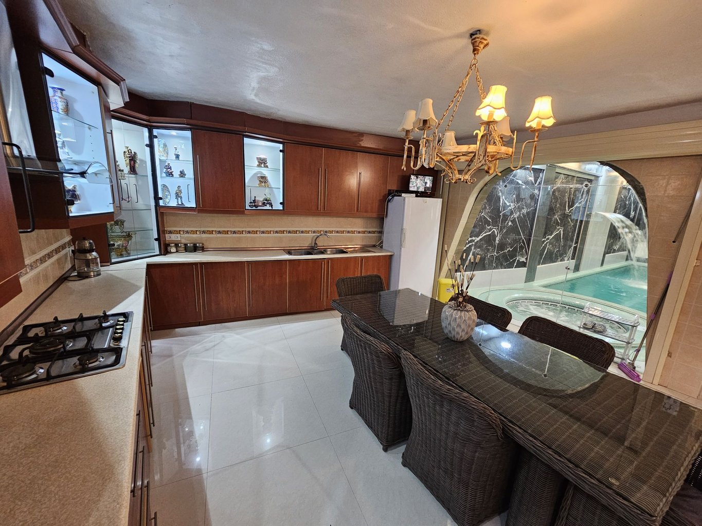 چهارخوابه استخردار آبگرم کاج 1