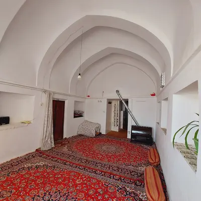 اقامتگاه سنتی شمس العماره - واحد سی طاقچه