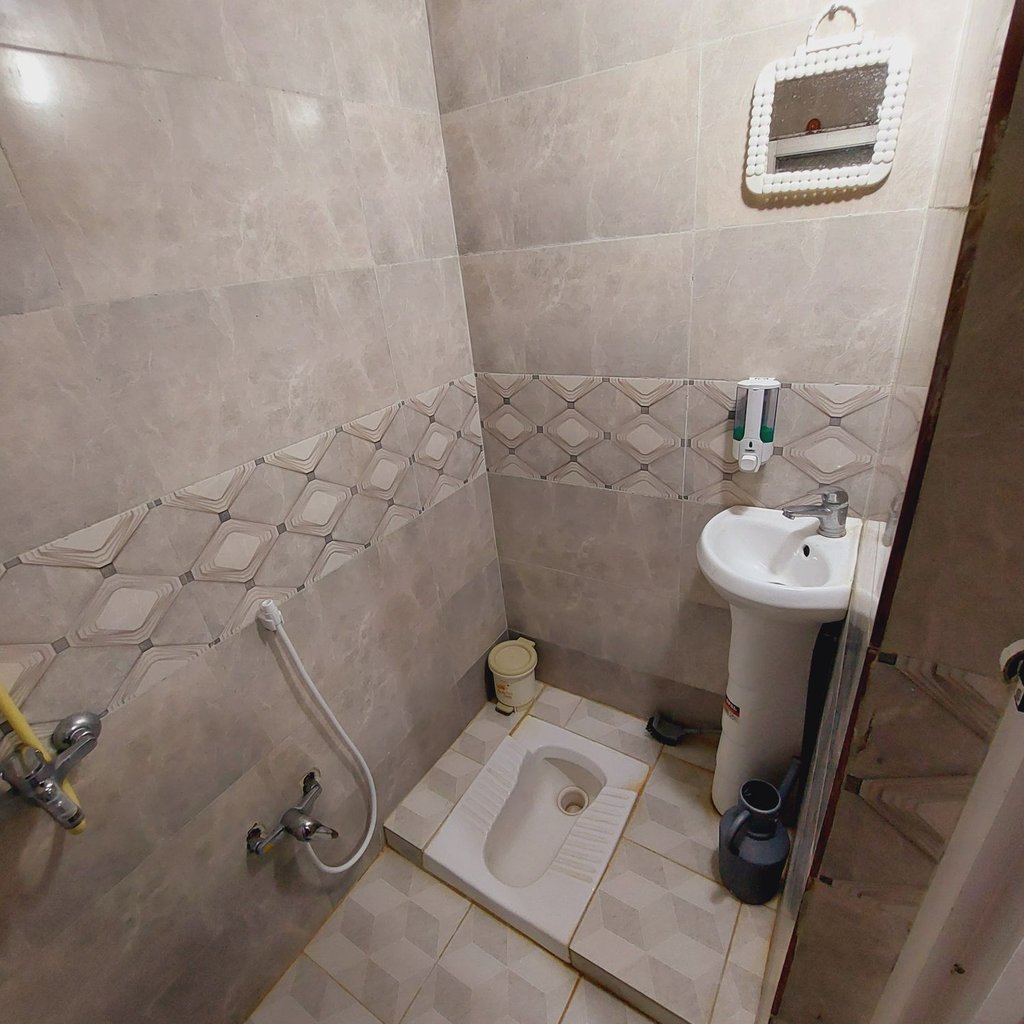 اقامتگاه سنتی شمس العماره واحد - صد طاقچه