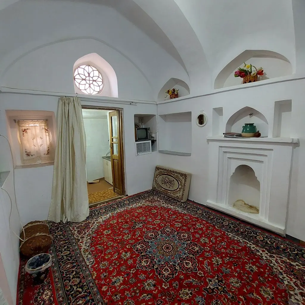 شمس العماره - واحد صد طاقچه