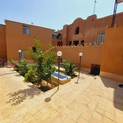 اقامتگاه سنتی شمس العماره - واحد سی طاقچه