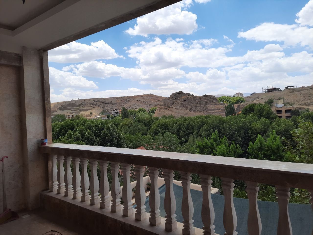 آپارتمان سه خوابه کوهستانی شاندیز