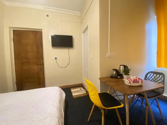 سوئیت فلت یاس 202 فاطمی