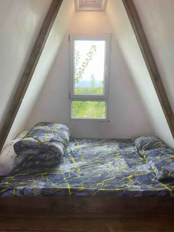 کلبه دوخوابه استخردار سوئیسی مقریکلا - انتخاب عنوان تصویر