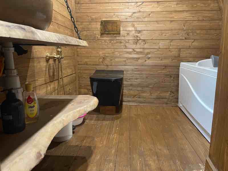 کلبه یک خوابه چوبي باغ سينا