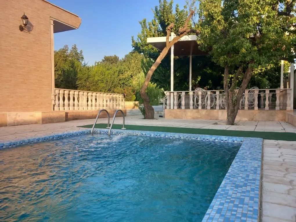 ویلا یک خوابه استخردار آبگرم مانی 1