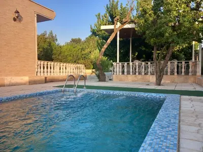 ویلا یک خوابه استخردار آبگرم مانی 1