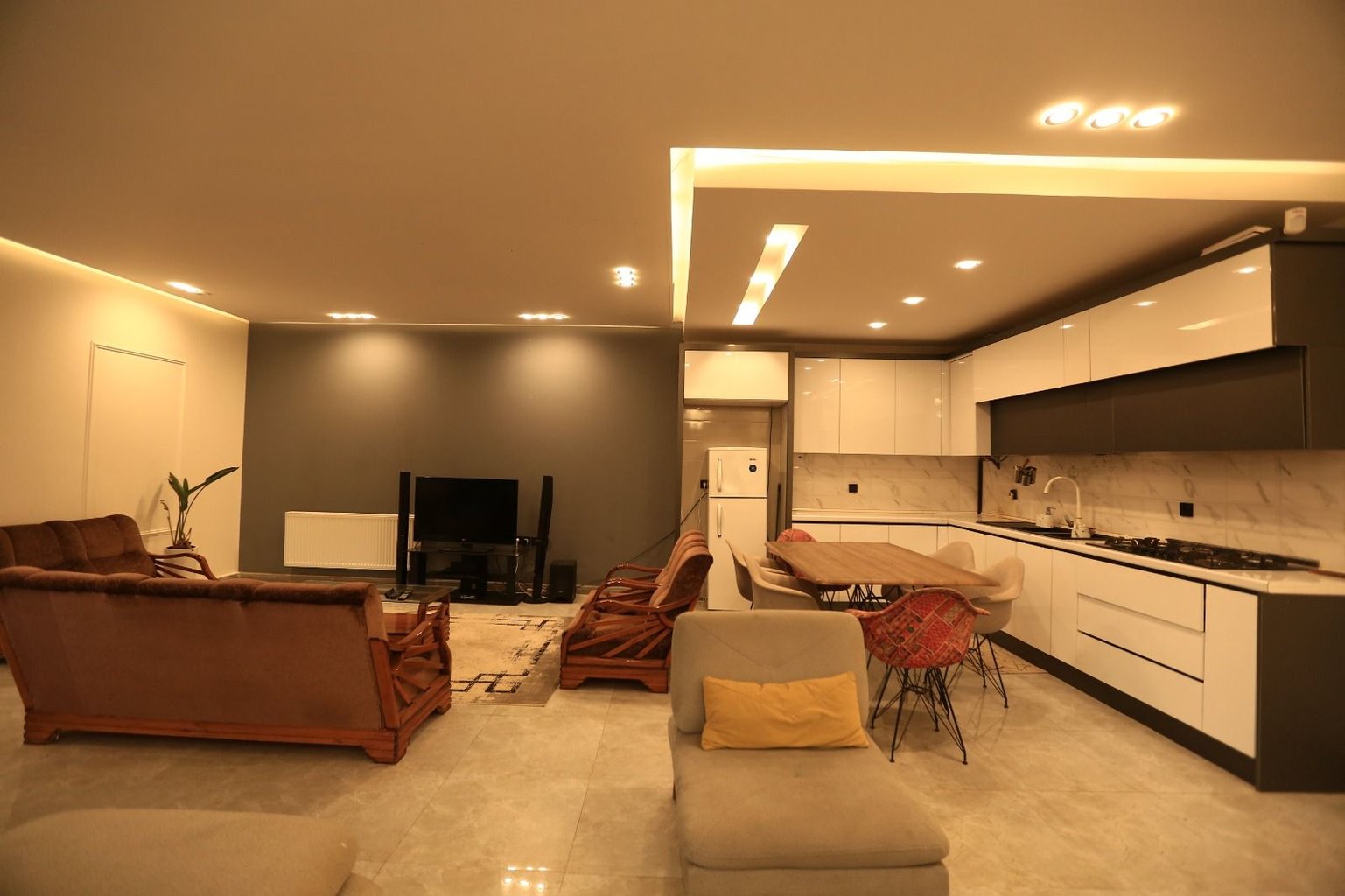 دوخوابه استخردار آبگرم الگانت 3