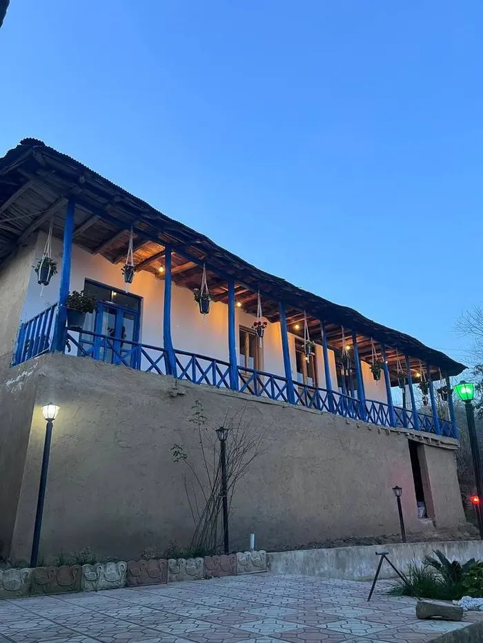 بوم گردی سنگ چشمه - واحد ۱