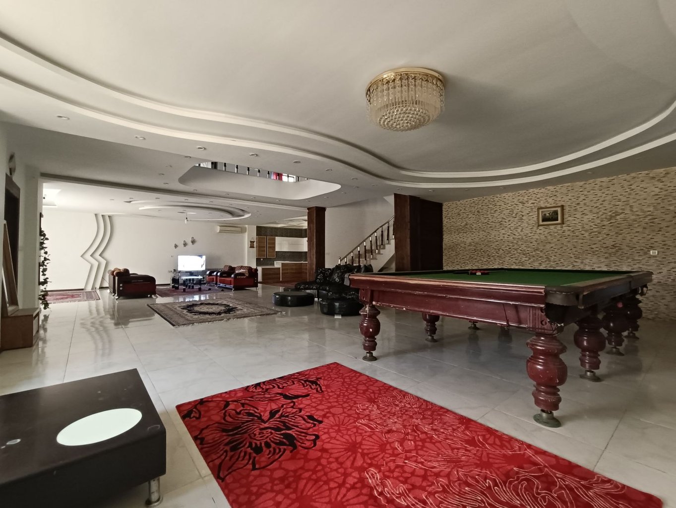 ویلا چهارخوابه استخردار مهاجر