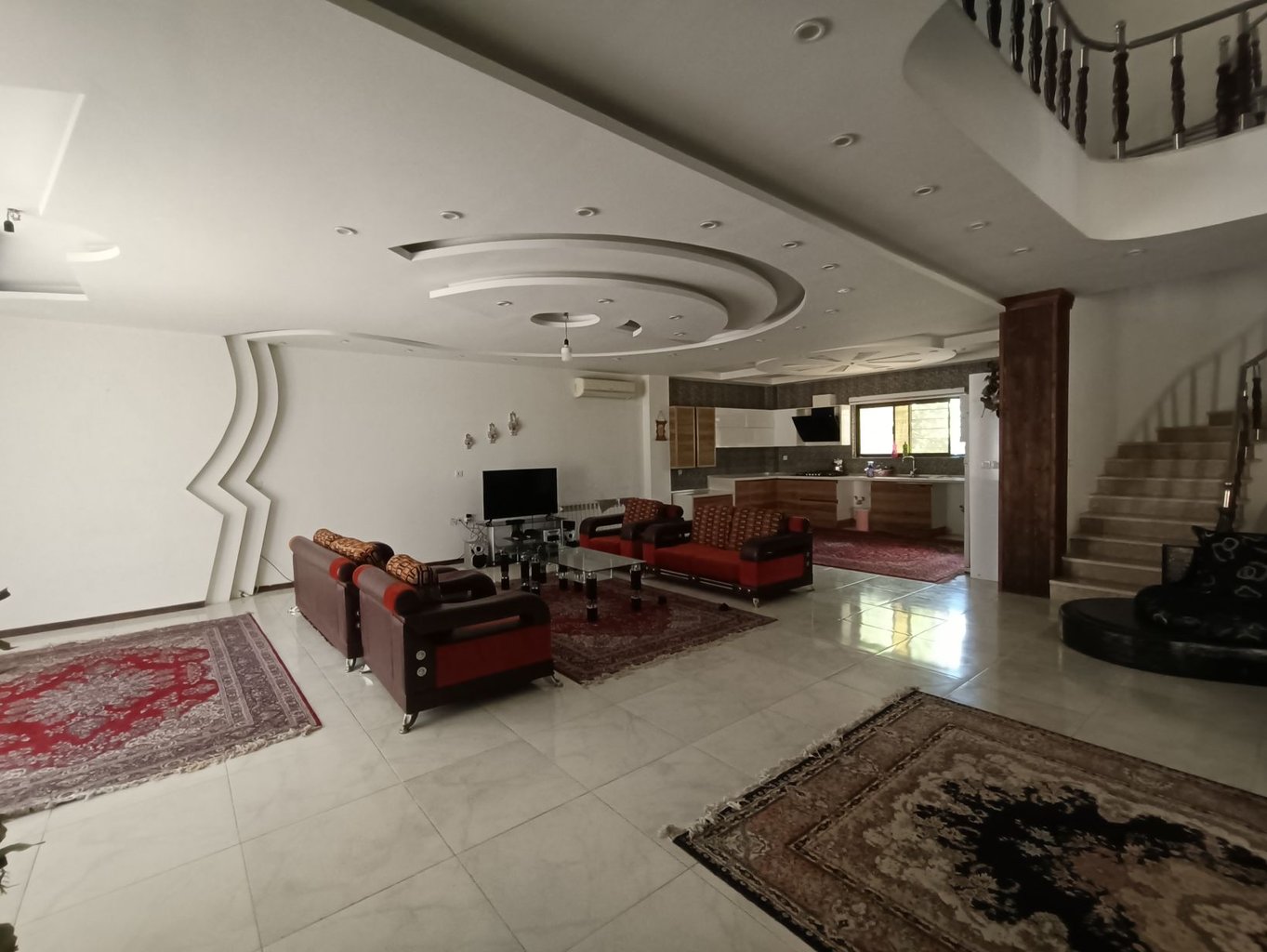 ویلا چهارخوابه استخردار مهاجر