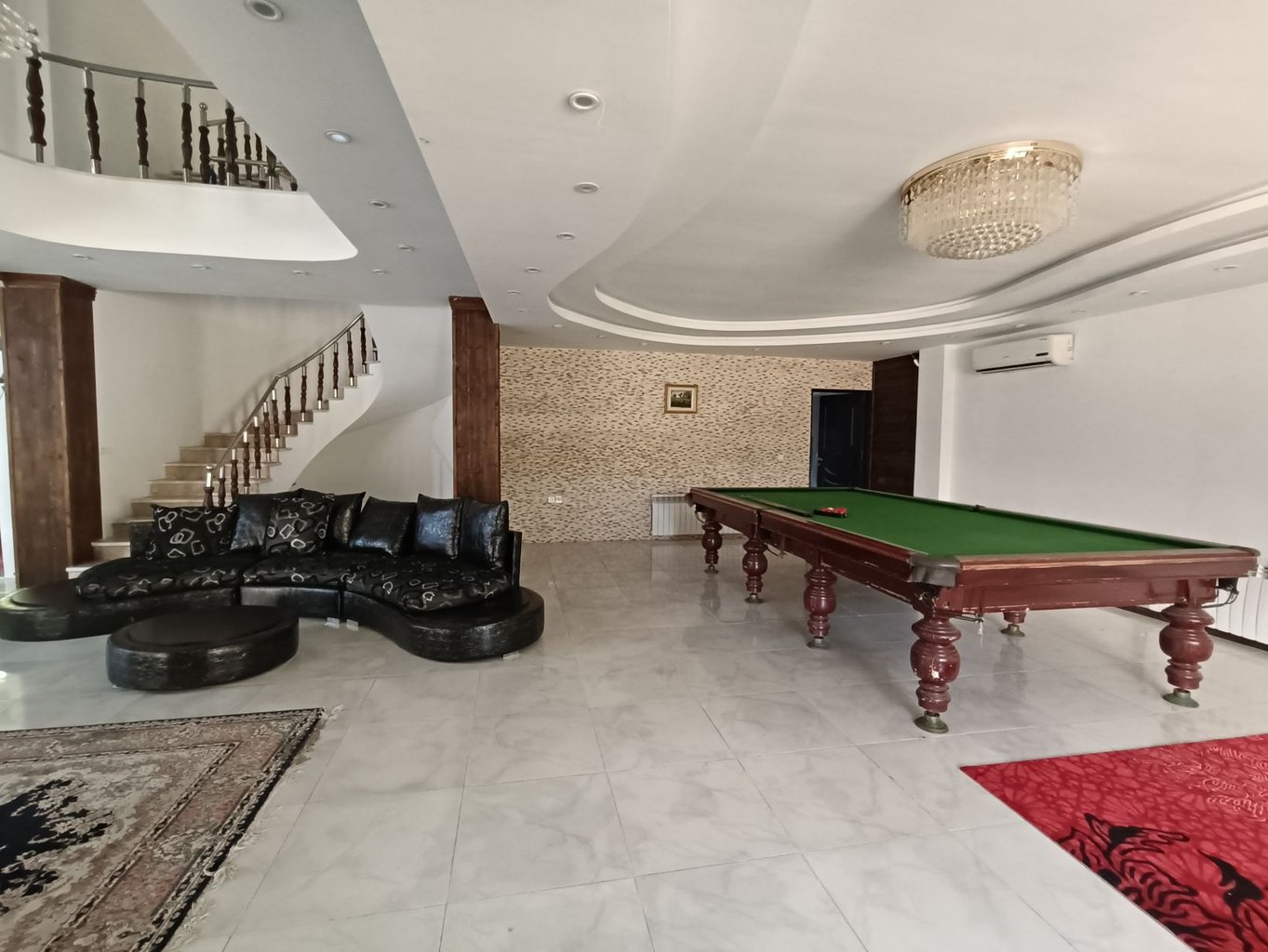 ویلا چهارخوابه استخردار مهاجر
