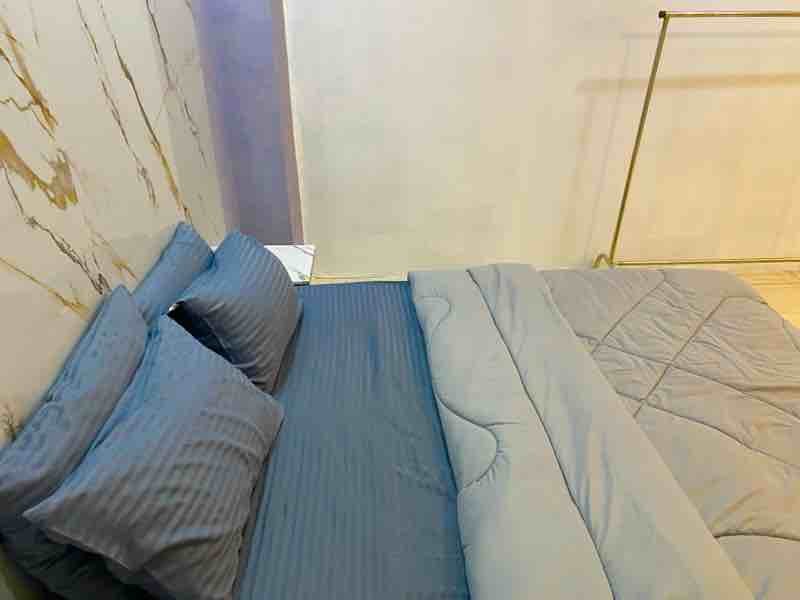 یک خوابه سادات نژاد