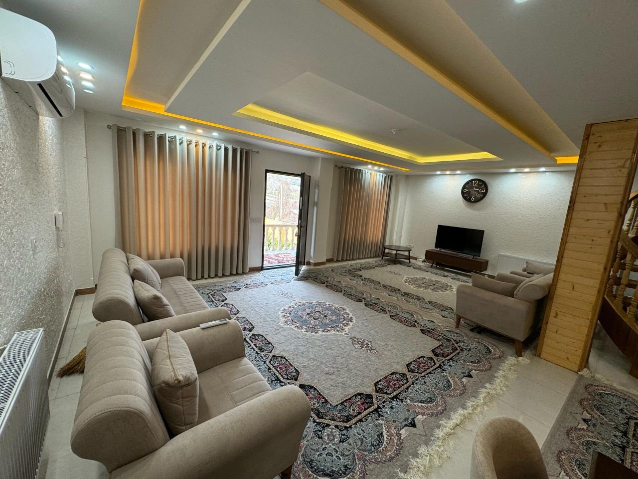 ویلا سه خوابه استخردار آبگرم نیلا