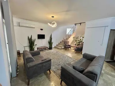 ویلا سه خوابه تریپلکس ساحلی گلاسو