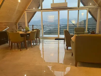 کلبه دوخوابه جکوزی دار جنگلی کاریزما