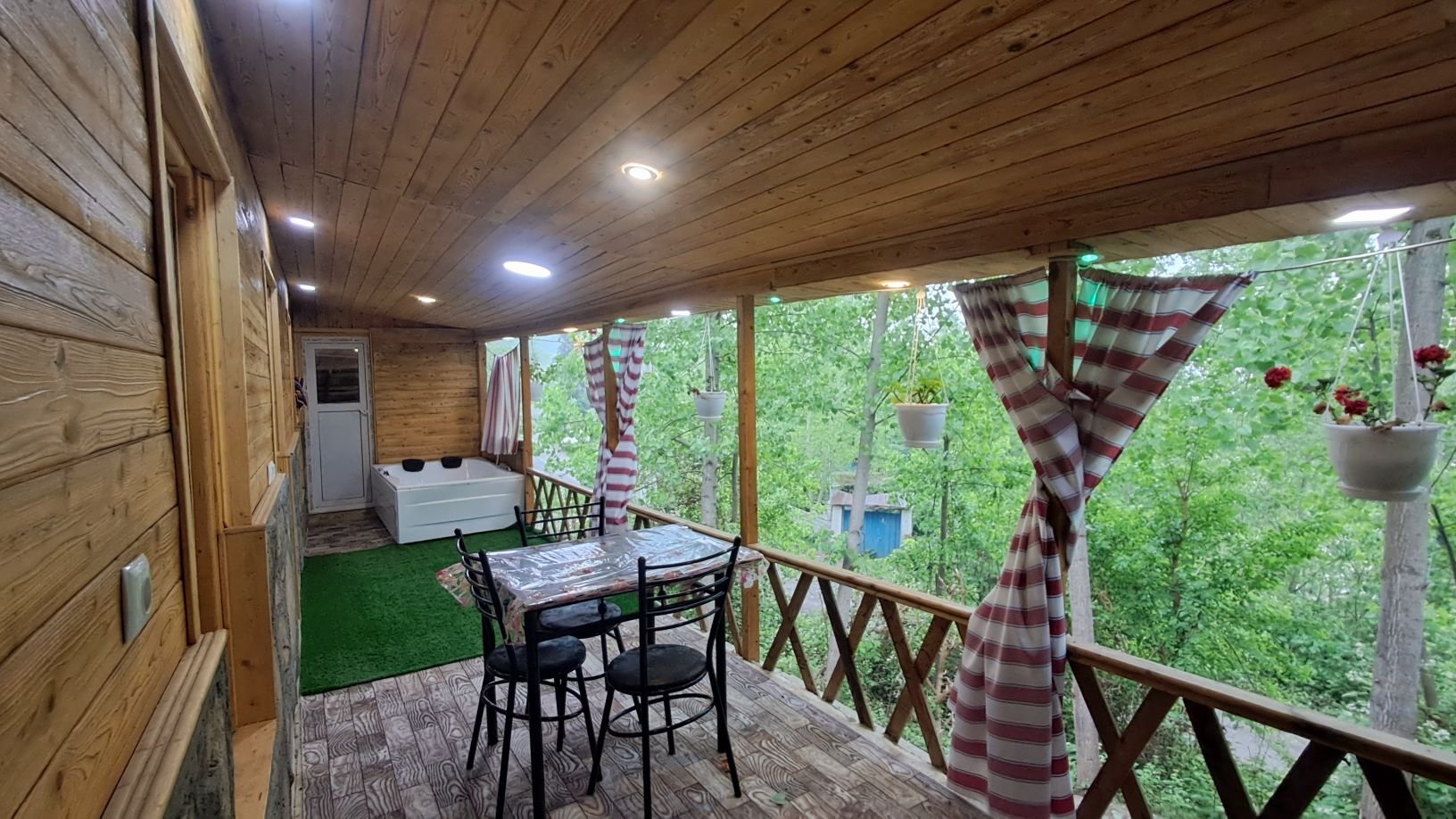 کلبه یک خوابه جنگلی اوبن