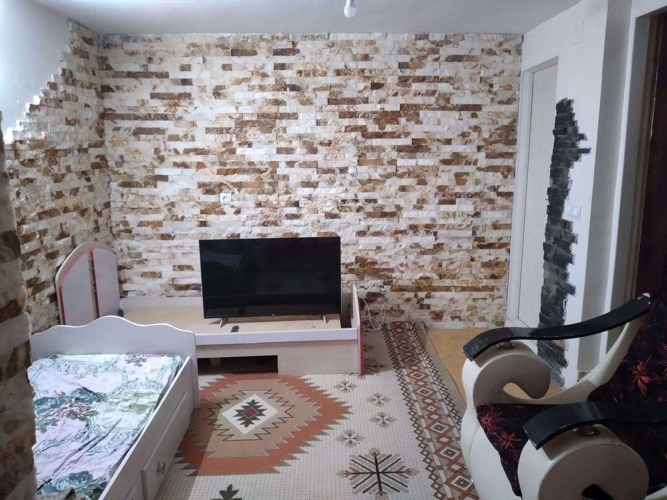 آپارتمان یک خوابه حصارک جراح تهرانی