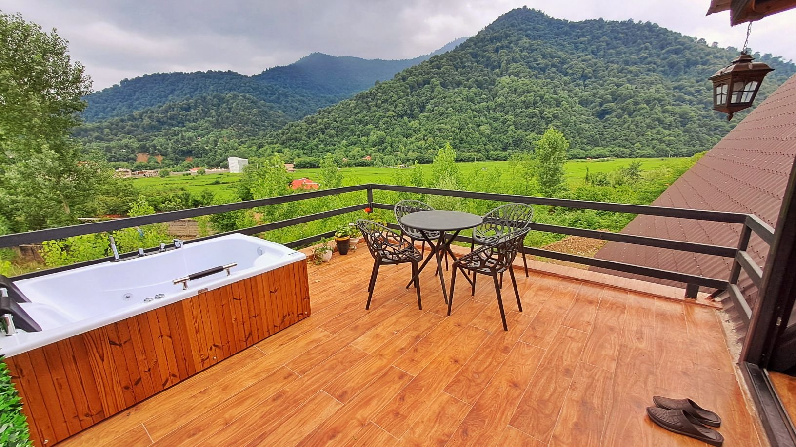 ویلا سوئیسی مدرن جکوزی دار ماسال