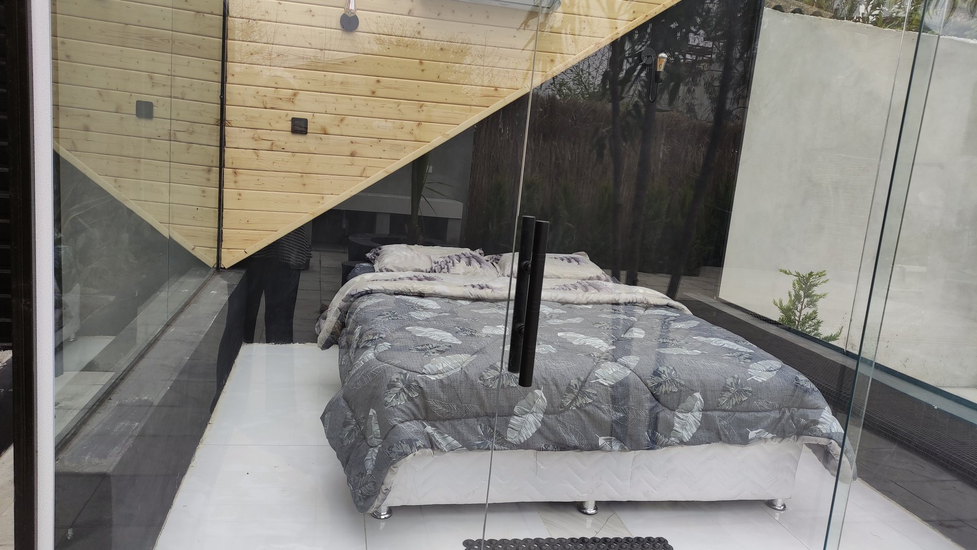 کلبه دوخوابه استخردار آبگرم پالم 9