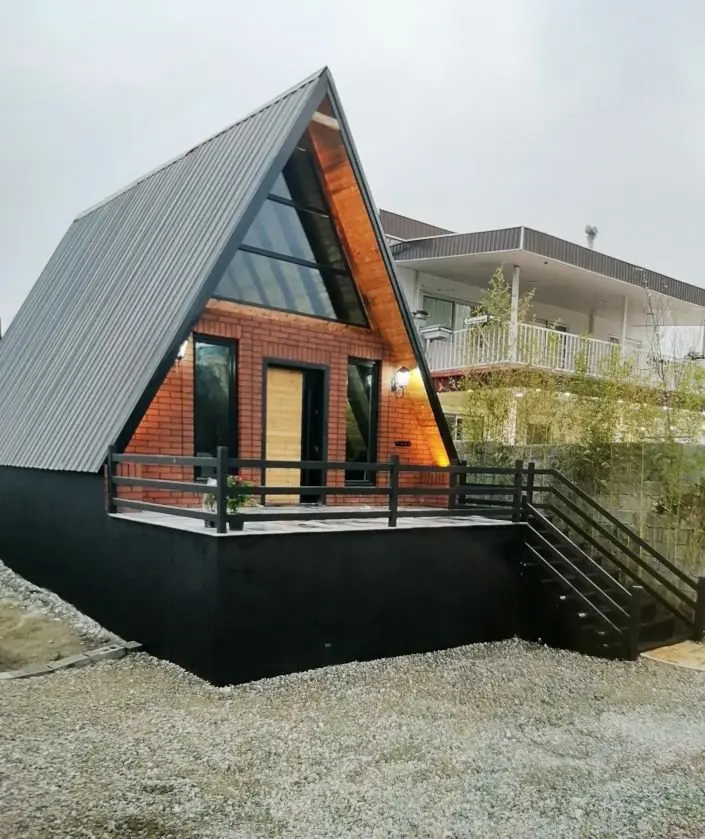 کلبه فلت سوئیسی کارن