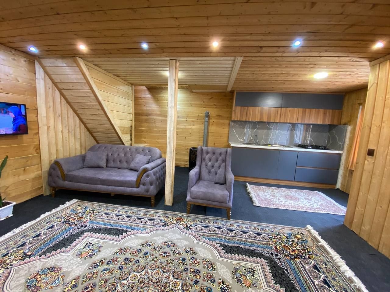 دوخوابه جکوزی دار اسب ریسه