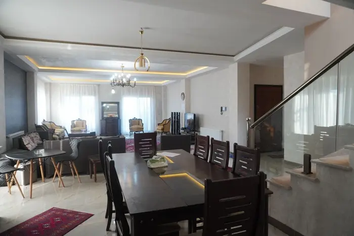 ویلا چهارخوابه دوبلکس استخردار همت آباد
