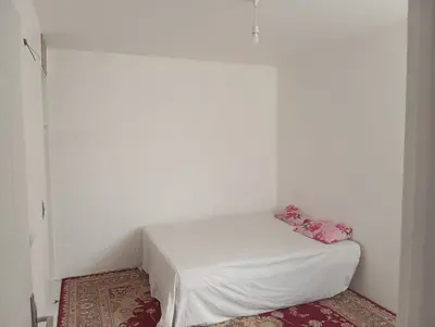 آپارتمان دوخوابه گلبرگ ۳