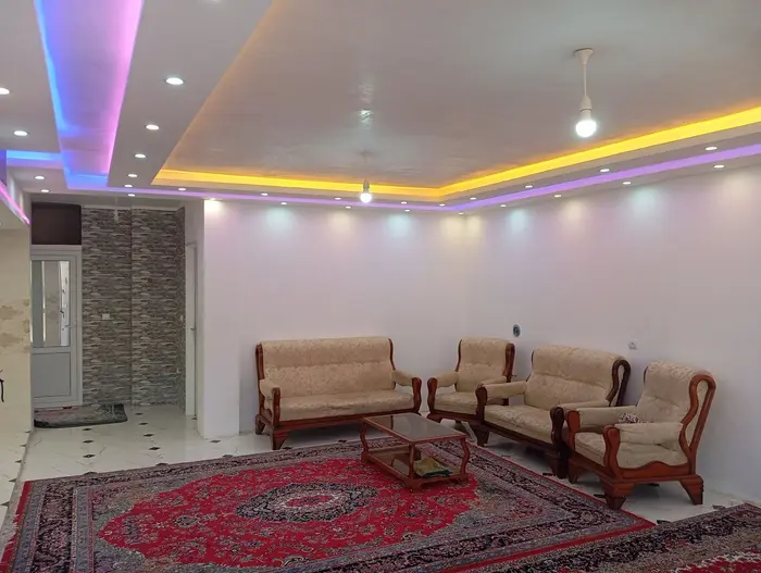 آپارتمان دوخوابه گلبرگ ۳