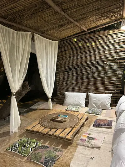 هاستل ژوان - واحد 5