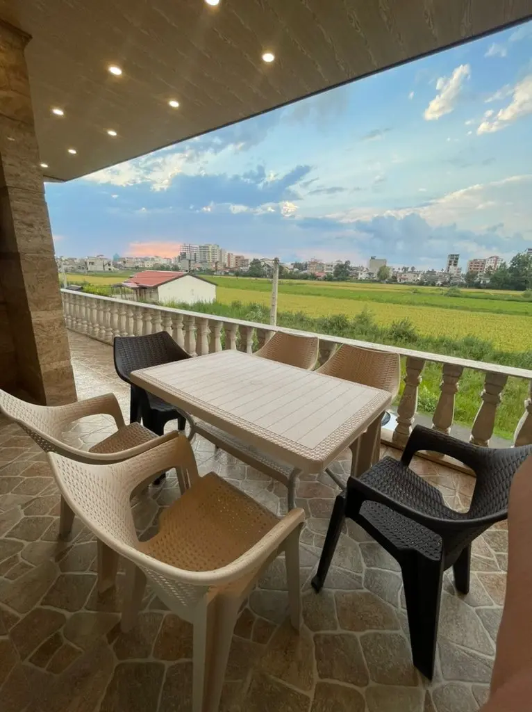 ویلا دوخوابه دوبلکس استخردار آبگرم بهار 1 - تراس طبقه بالا