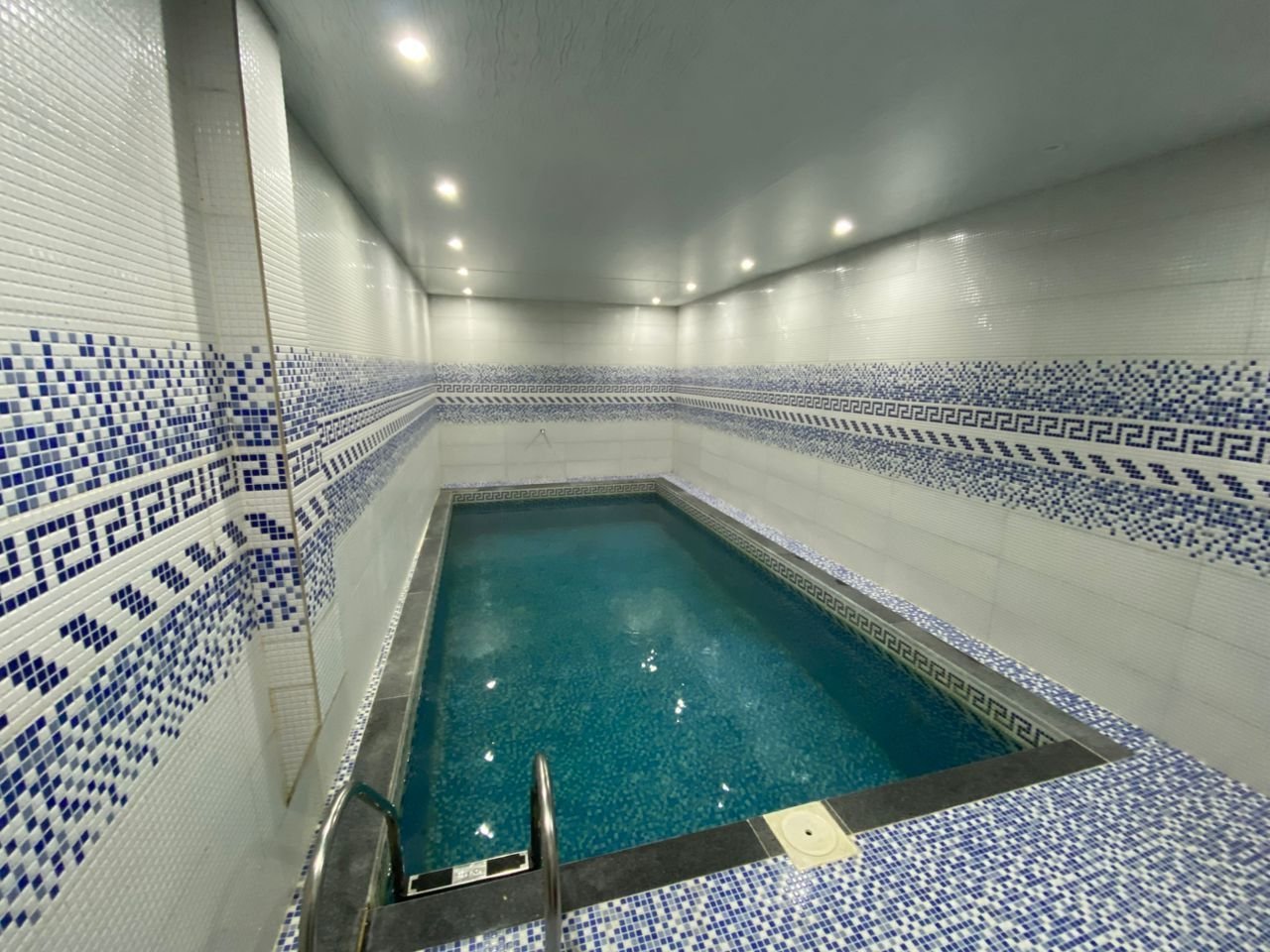 دوخوابه استخردار آبگرم ساحلی نصیری ۲