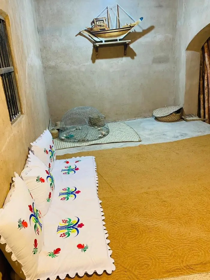 بوم گردی عیدروس - واحد دلفین