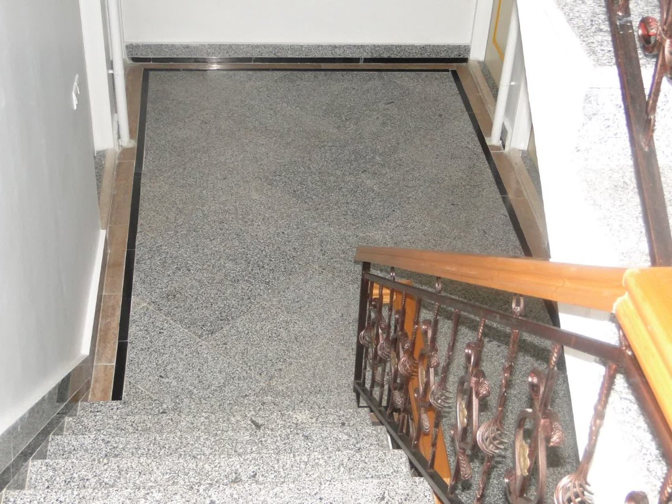 مجتمع اقامتگاهی گل نرگس - واحد 2