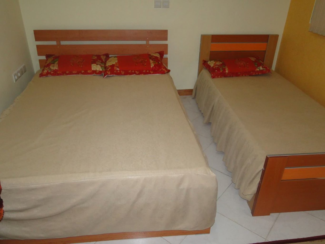 مجتمع اقامتگاهی گل نرگس - واحد 2