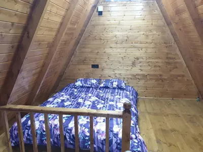 کلبه یک خوابه جکوزی دار سوئیسی سور