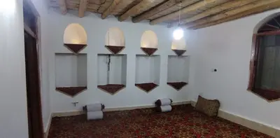 بومگردی شمعدونی برزک - واحد توت سفید