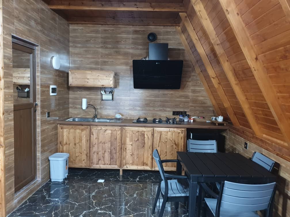 یک خوابه جکوزی دار سوئیسی سور