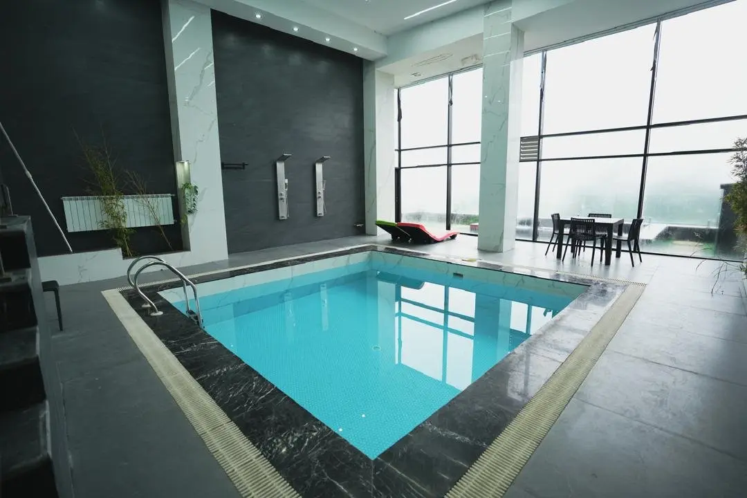 ویلا شش خوابه تریپلکس استخردار آبگرم لفور