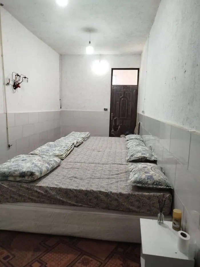 بوم گردی شباهنگ - واحد چهارتخته - داخل اتاق