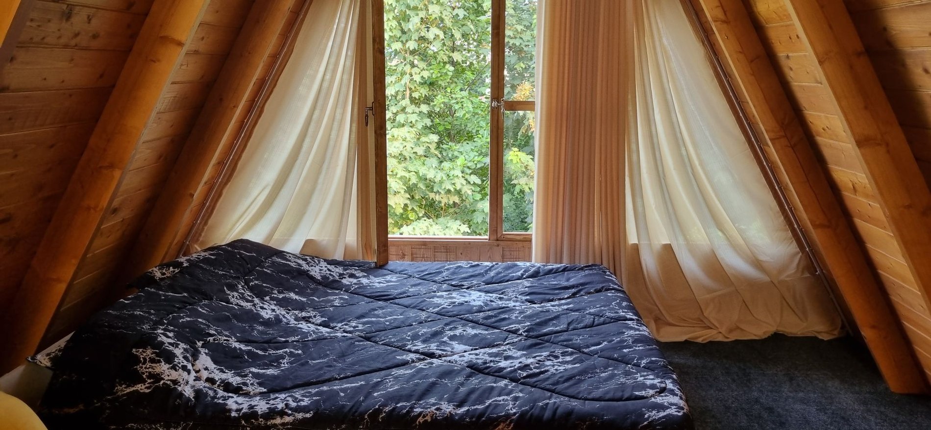 کلبه یک خوابه سوئیسی پرهام