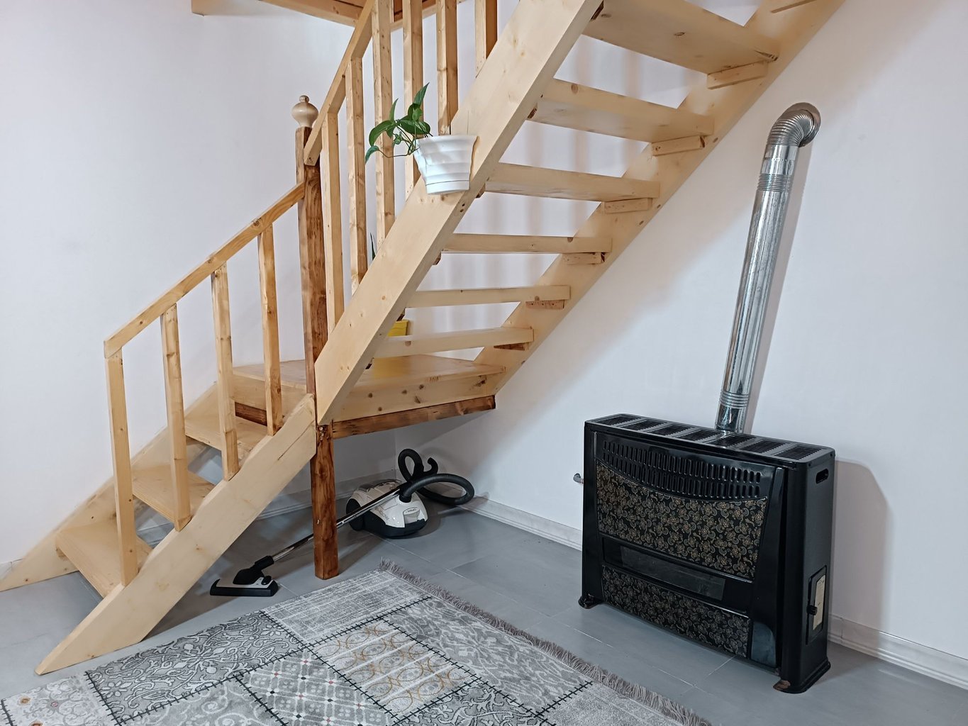 کلبه یک خوابه جکوزی دار چوبی تی تی سا