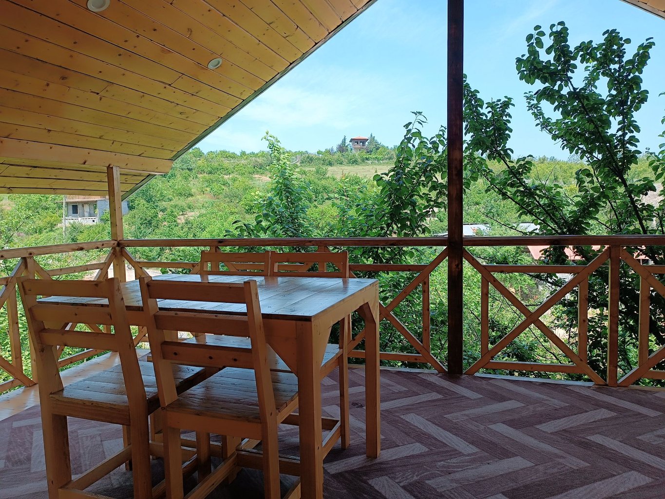 یک خوابه چوبی تی تی سا